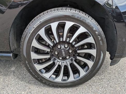 Certified 2024 Lincoln Navigator L Black Label AWD/4WD image 11