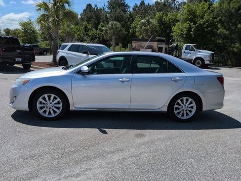 Used 2014 Toyota Camry XLE FWD image 7
