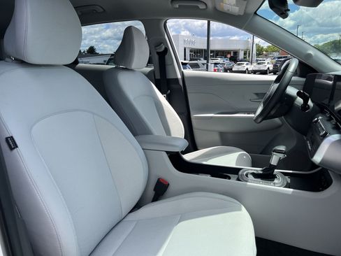 Used 2025 Hyundai Kona SEL AWD/4WD image 25