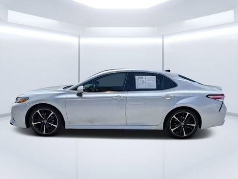 Used 2020 Toyota Camry XSE FWD image 6