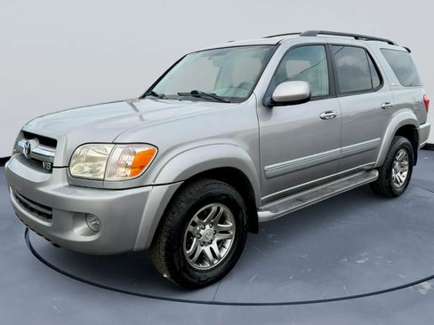 Used 2005 Toyota Sequoia Limited image 2