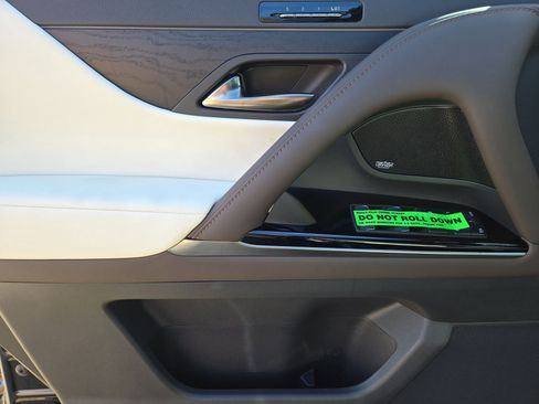 New 2026 Lexus LX 700h Luxury image 15