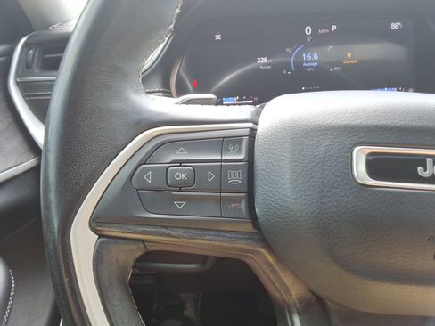 Used 2022 Jeep Grand Cherokee L Limited AWD/4WD image 28