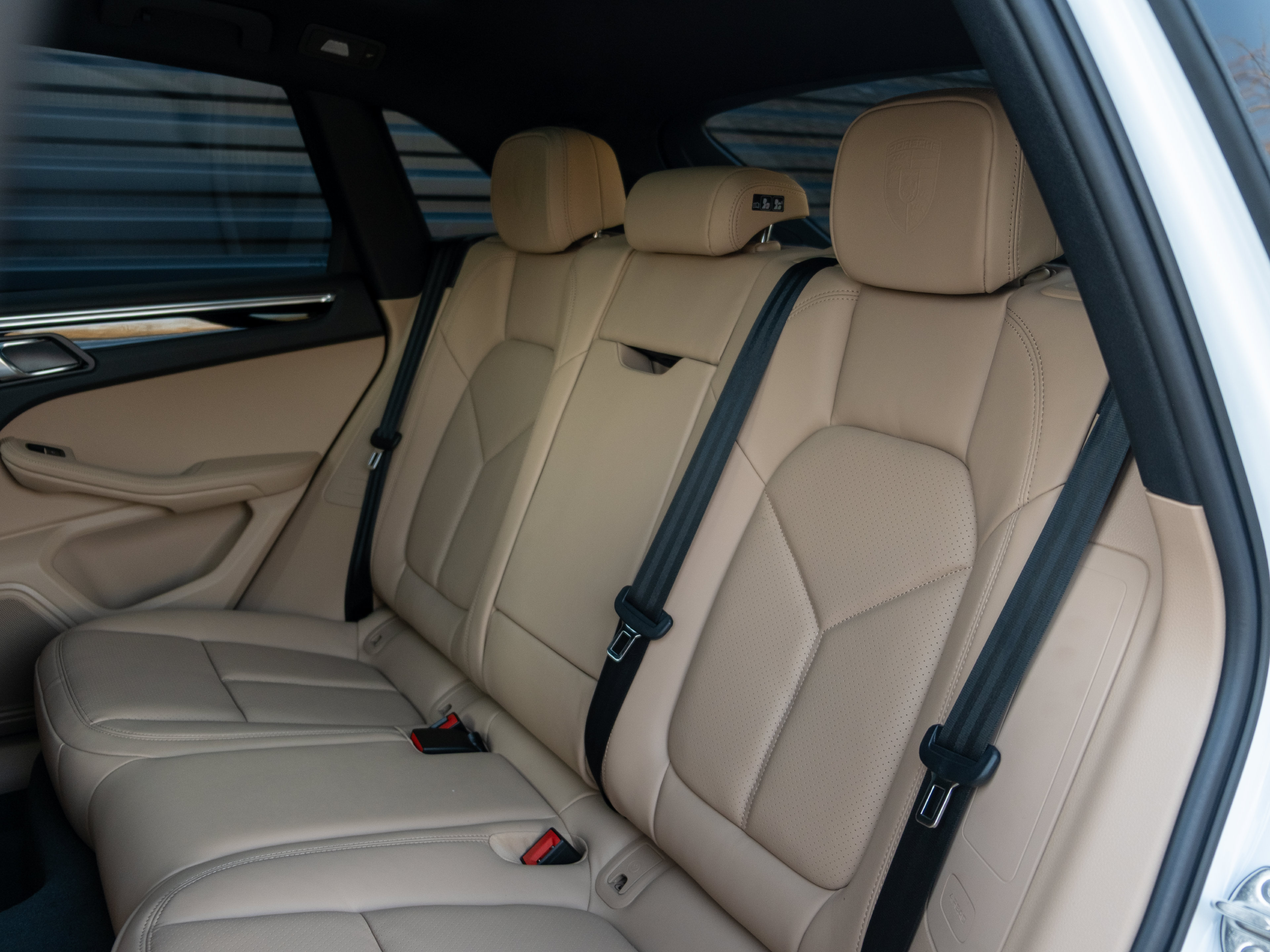 Certified 2026 Porsche Macan AWD/4WD image 36