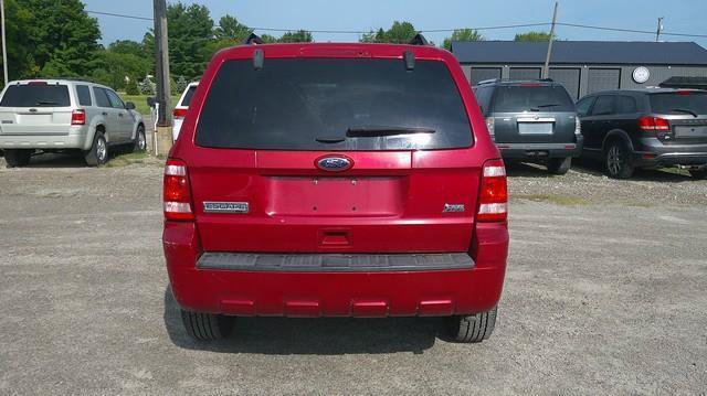 Used 2011 Ford Escape XLT FWD image 4