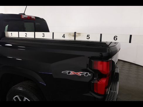 Used 2023 Chevrolet Colorado LT w/ LT Convenience Package III image 15