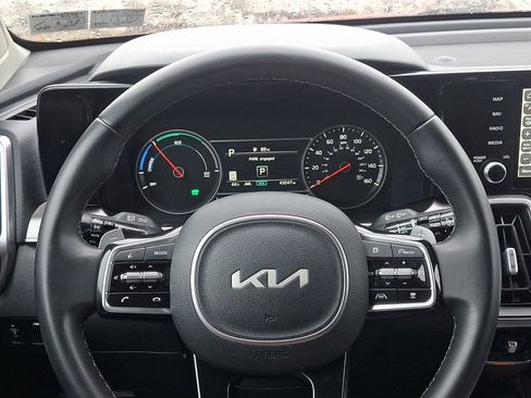 Used 2023 Kia Sorento EX image 18