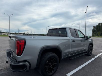 Used 2025 GMC Sierra 1500 Pro w/ Graphite Edition