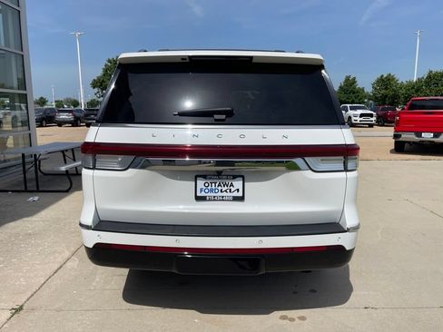 Used 2022 Lincoln Navigator Reserve AWD/4WD image 6