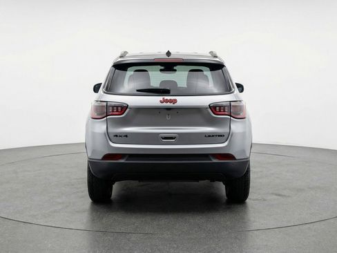 Used 2025 Jeep Compass Trailhawk AWD/4WD image 7