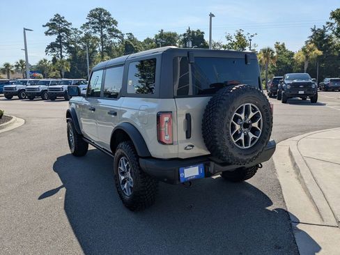 New 2025 Ford Bronco Badlands image 8