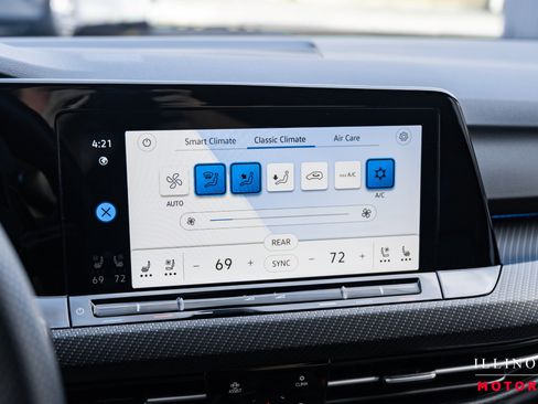 Used 2024 Volkswagen Golf R image 22