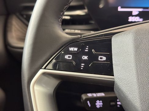 Used 2025 Audi Q5 Premium w/ Convenience Package image 16