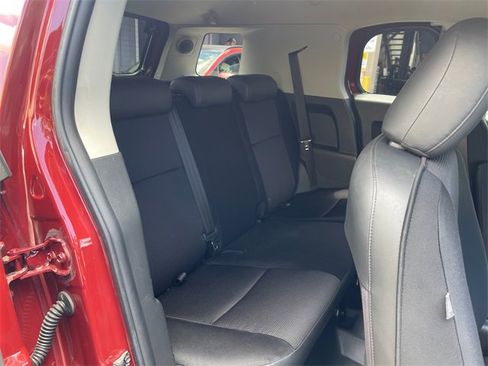 Used 2010 Toyota FJ Cruiser 4WD image 19