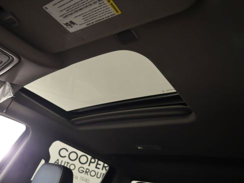 Used 2020 GMC Sierra 1500 SLT w/ SLT Premium Plus Package image 17