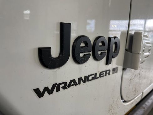 New 2026 Jeep Wrangler Moab image 14