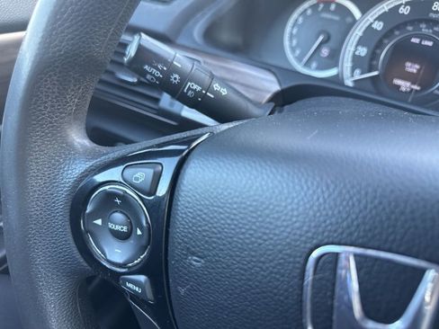 Used 2016 Honda Accord EX image 24