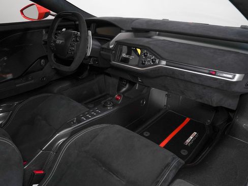 Used 2019 Ford GT RWD image 38