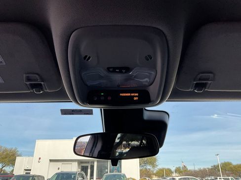 Used 2025 Buick Encore GX Preferred image 14