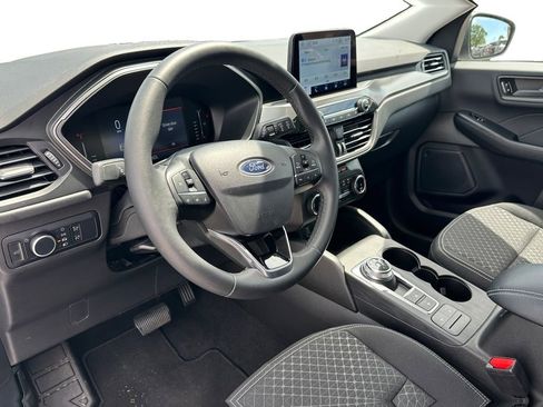 Certified 2024 Ford Escape Active FWD image 12