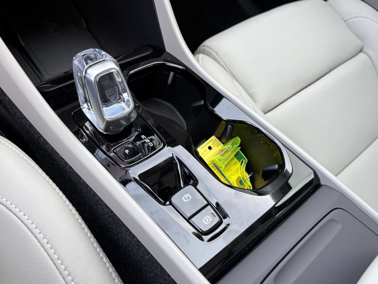 New 2026 Volvo XC40 B4 Plus w/ Protection Package Premier FWD image 12