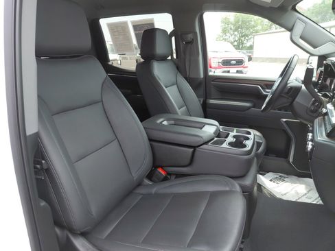 Used 2025 GMC Sierra 1500 SLT AWD/4WD image 35