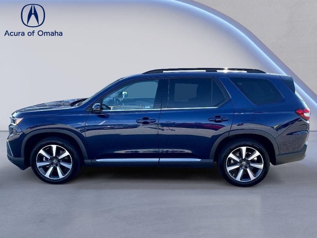 Used 2023 Honda Pilot Touring image 1