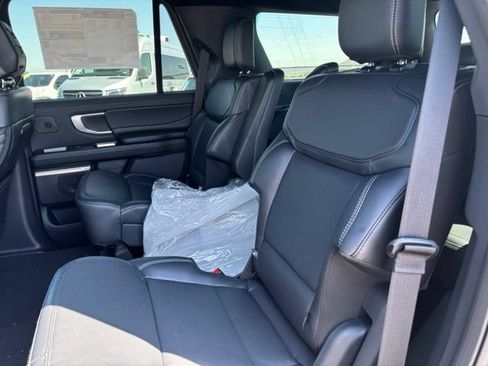 New 2027 Ford Expedition Platinum w/ Stealth Performance Package AWD/4WD image 15