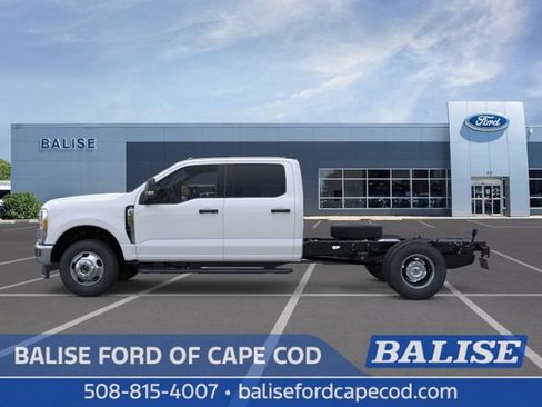 Used 2025 Ford F350 XL w/ XL Chrome Package AWD/4WD image 3