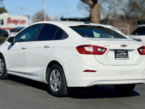 Used 2017 Chevrolet Cruze LS image 4