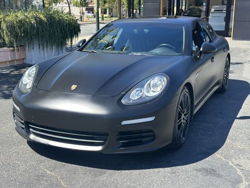 Used 2015 Porsche Panamera S RWD image 4