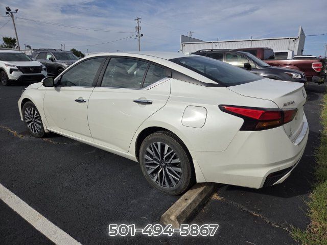 Used 2023 Nissan Altima 2.5 SV w/ SV Premium Package AWD/4WD image 6