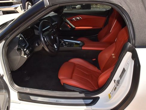 Used 2019 BMW Z4 sDrive30i w/ Premium Package image 30