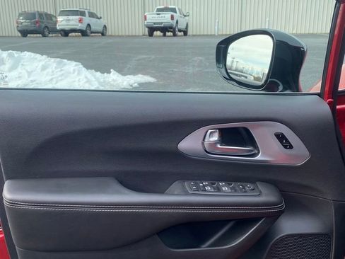 New 2026 Chrysler Pacifica Limited FWD image 13