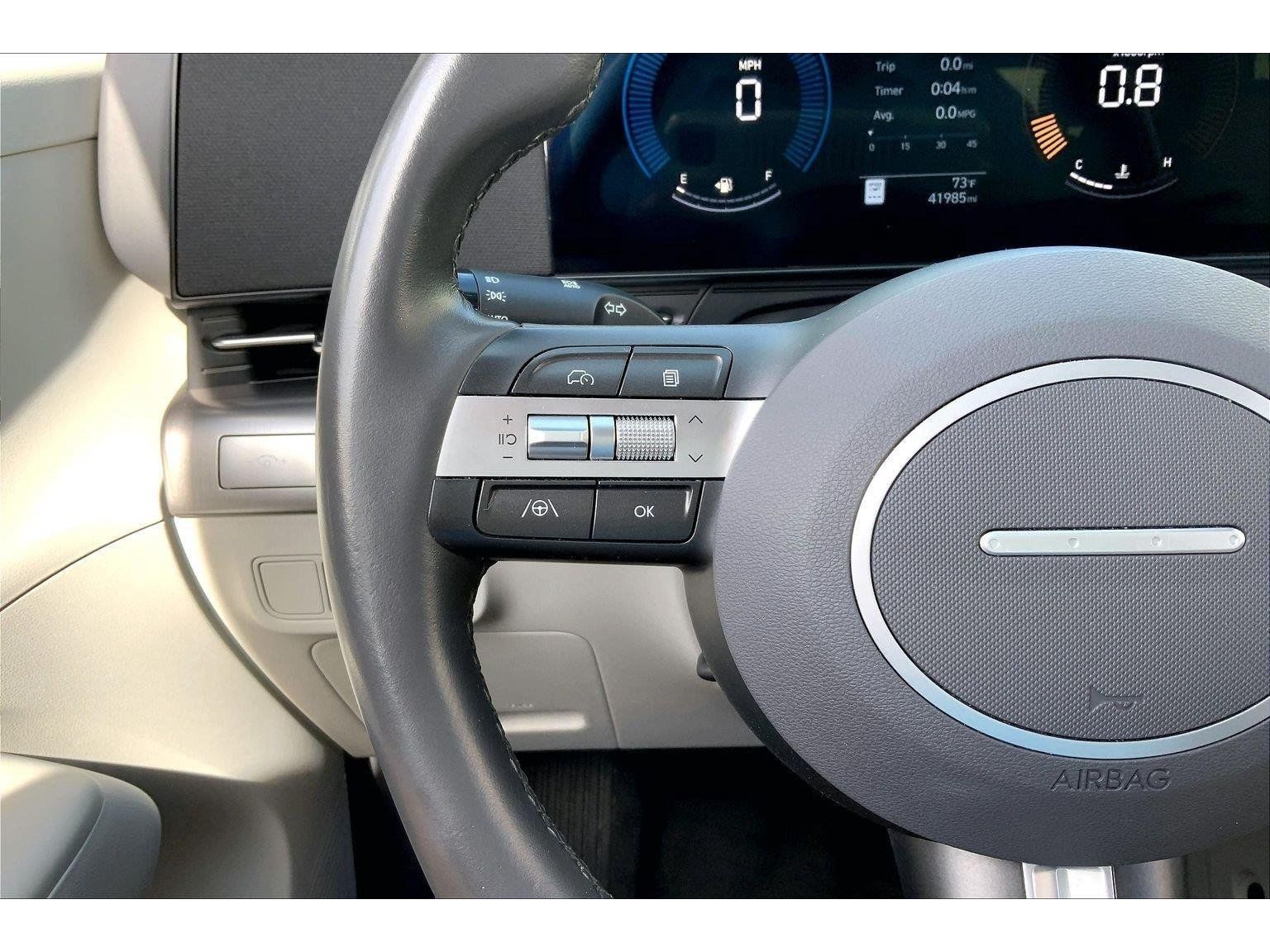 Used 2025 Hyundai Kona SEL AWD/4WD image 16