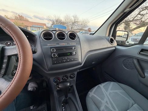 Used 2013 Ford Transit Connect XLT image 12