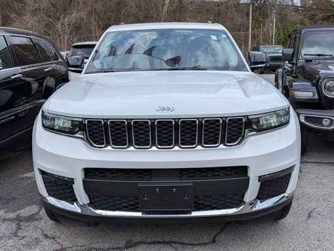 Used 2023 Jeep Grand Cherokee L Limited image 3