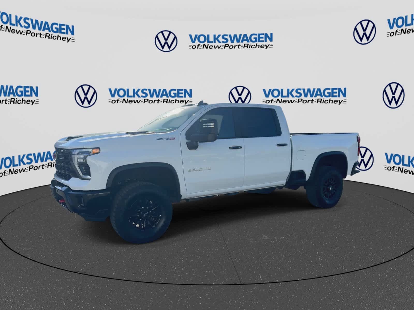 Used 2026 Chevrolet Silverado 2500 ZR2 AWD/4WD image 4