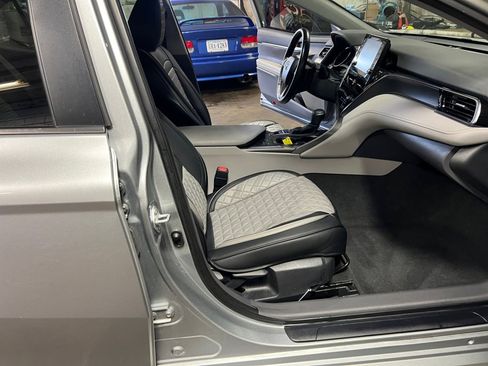 Used 2023 Toyota Camry SE w/ Cold Weather Package image 32