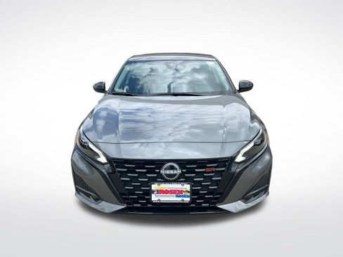 New 2026 Nissan Altima 2.5 SR w/ SR Midnight Edition Package FWD image 8