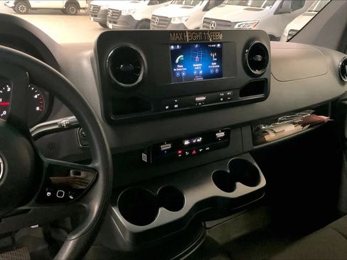 Used 2019 Mercedes-Benz Sprinter 170 image 20