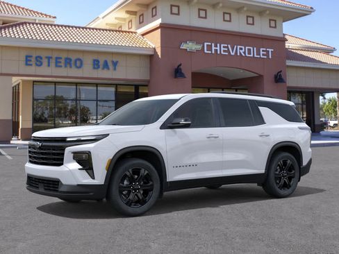 New 2027 Chevrolet Traverse LT w/ Midnight/Sport Edition FWD image 2