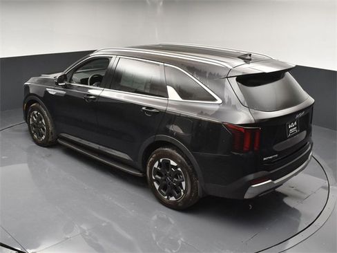 Certified 2025 Kia Sorento S image 46