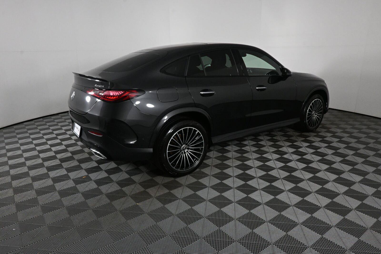 Used 2026 Mercedes-Benz GLC 300 4MATIC image 24