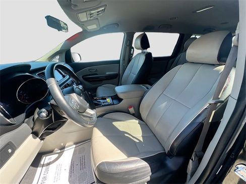 Used 2021 Kia Sedona EX image 20