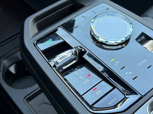 Used 2026 BMW iX xDrive60 w/ M Sport Package image 28