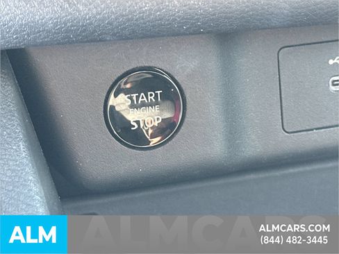 Used 2025 Nissan Rogue SV FWD image 26
