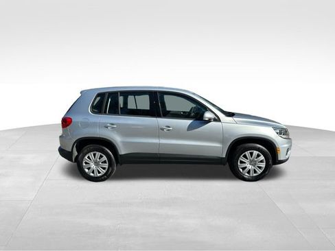 Used 2017 Volkswagen Tiguan Limited image 6