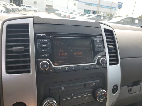 Used 2017 Nissan Frontier SV image 23