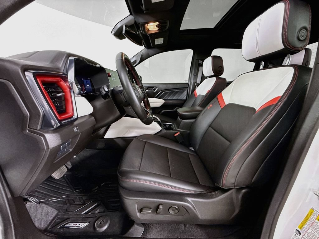 Used 2024 GMC Canyon AT4X AWD/4WD image 25